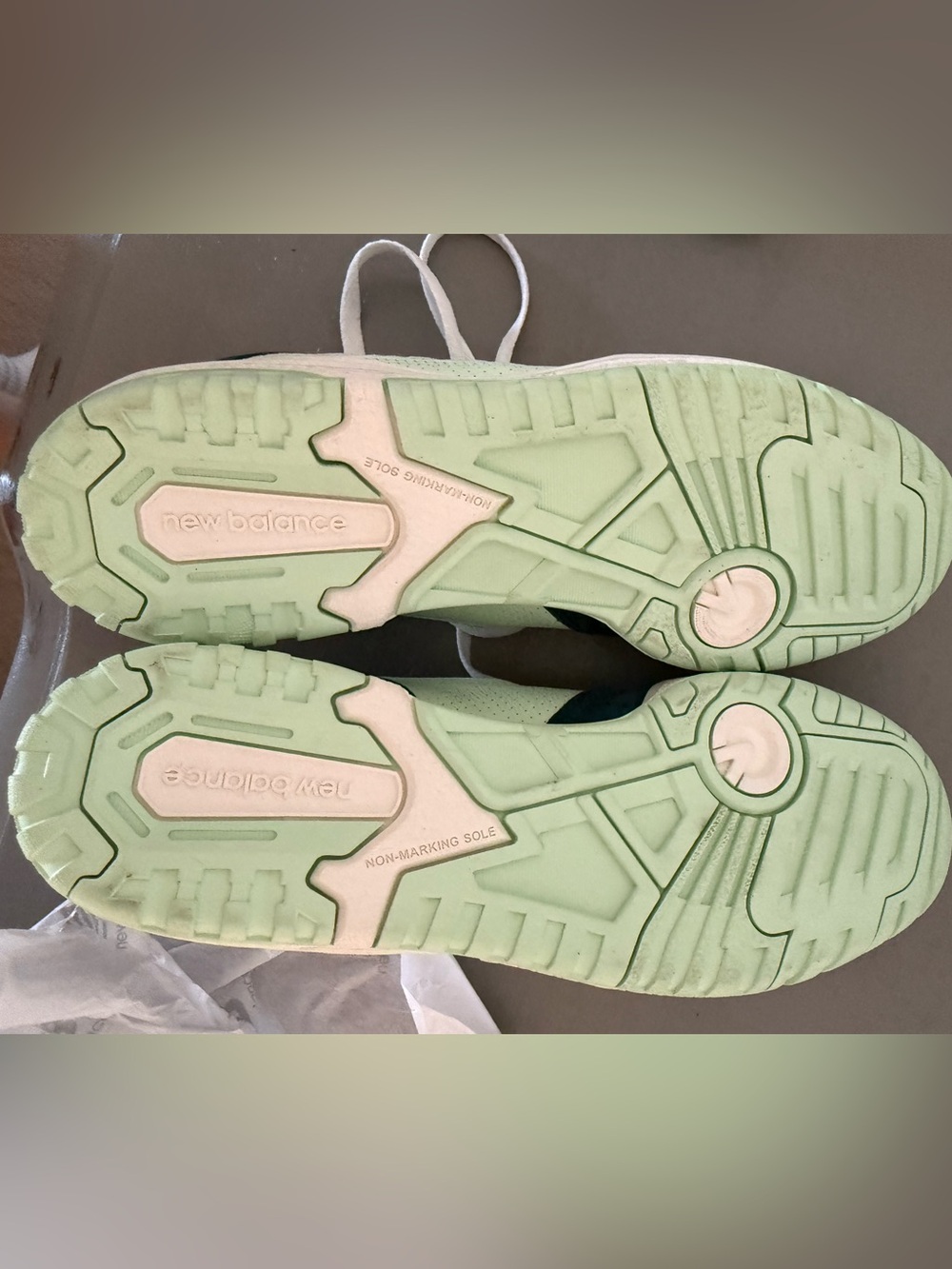 New Balance Mens 550 Sneakers in Teal, Mint & Beige - Picture 2 of 3